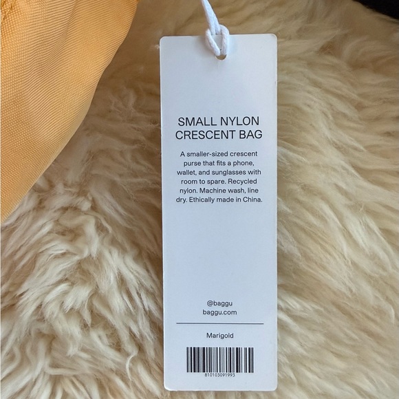 BAGGU Small Crescent Shoulder Bag - Marigold - Picture 5 of 8